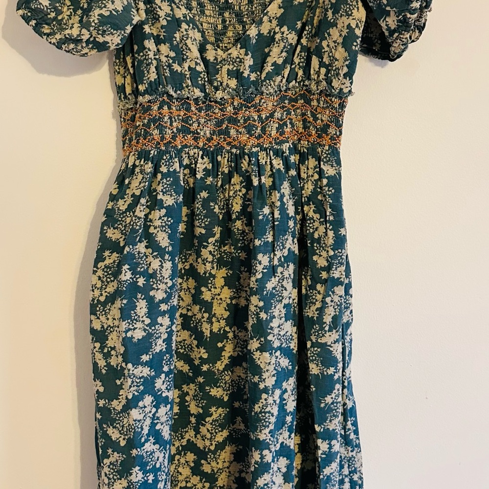 Blue and Yellow Sundress with Puff Sleeves for Casual Occasions